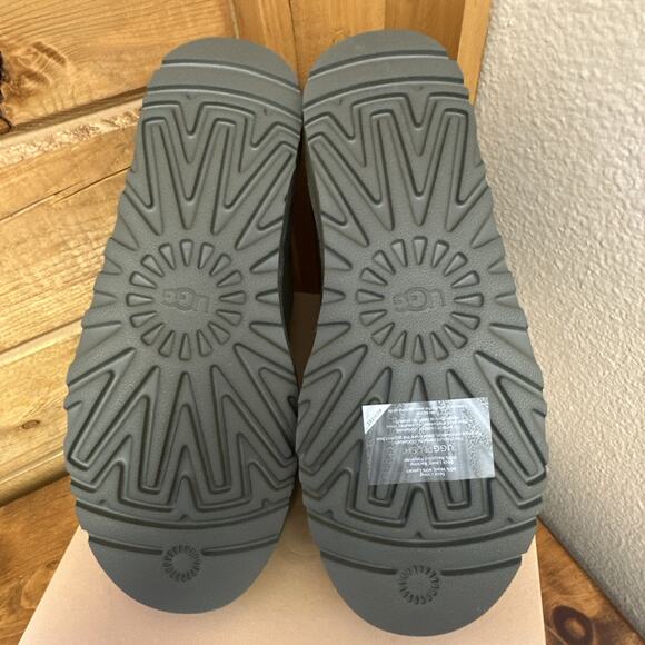 NIB UGG Reese Cooper Ultra Mini Men's 8 Unisex Waterproof Boot Shoe Wool Lining - Picture 14 of 14